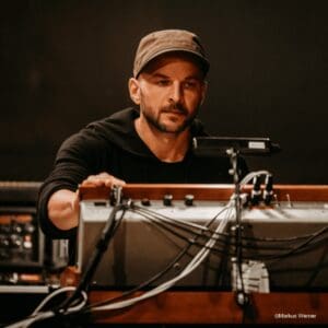 Nils Frahm- Tour 2024 Dresden Junge Garde 13.09.2024 20:00 Uhr
