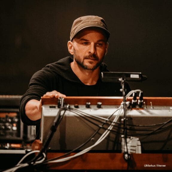 Arena Ticket | Nils Frahm- Tour 2024 Dresden Junge Garde 13.09.2024 20:00 Uhr | 2024 09 13 Nils Frahm