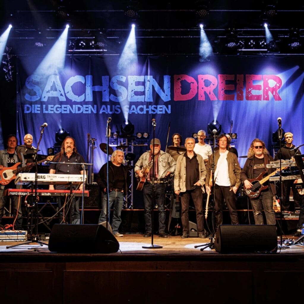 Der Sachsendreier - Lift, Stern-Combo Meißen und Karussell - Steintor Variete Halle Saale 03.10.2026 18:00 Uhr 5 Arena Ticket | Der Sachsendreier - Lift, Stern-Combo Meißen und Karussell - Steintor Variete Halle Saale 03.10.2026 18:00 Uhr | 2025 10 03 Sachsendreier 1x1 20260526145856