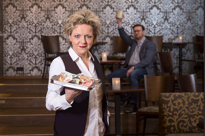 Trinkgeld darf auch knistern - Blauer Salon / Central Kabarett Leipzig 09.11.2025 19:00 Uhr 4 Arena Ticket | Trinkgeld darf auch knistern - Blauer Salon / Central Kabarett Leipzig 09.11.2025 19:00 Uhr | 2025 11 09 Trinkgeld darf auch knistern