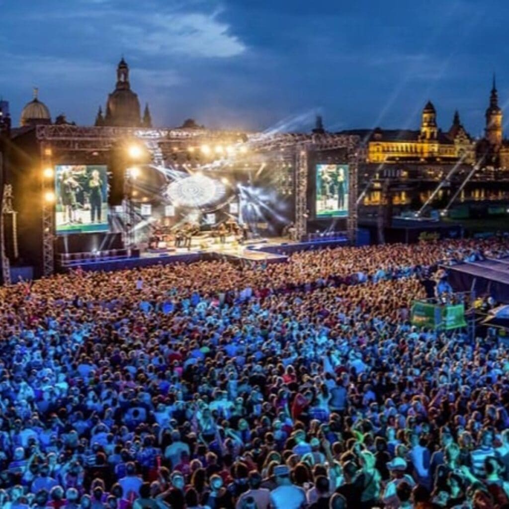 Filmnächte am Elbufer | Open-Air Kino & Konzerte Dresden Sommerkino 25.06.2026 bis 26.08.2026 2 Arena Ticket | Filmnächte am Elbufer | Open-Air Kino & Konzerte Dresden Sommerkino 25.06.2026 bis 26.08.2026 | 2026 06 25 Filmnaechte am Elbufer 1x1 20260619152851