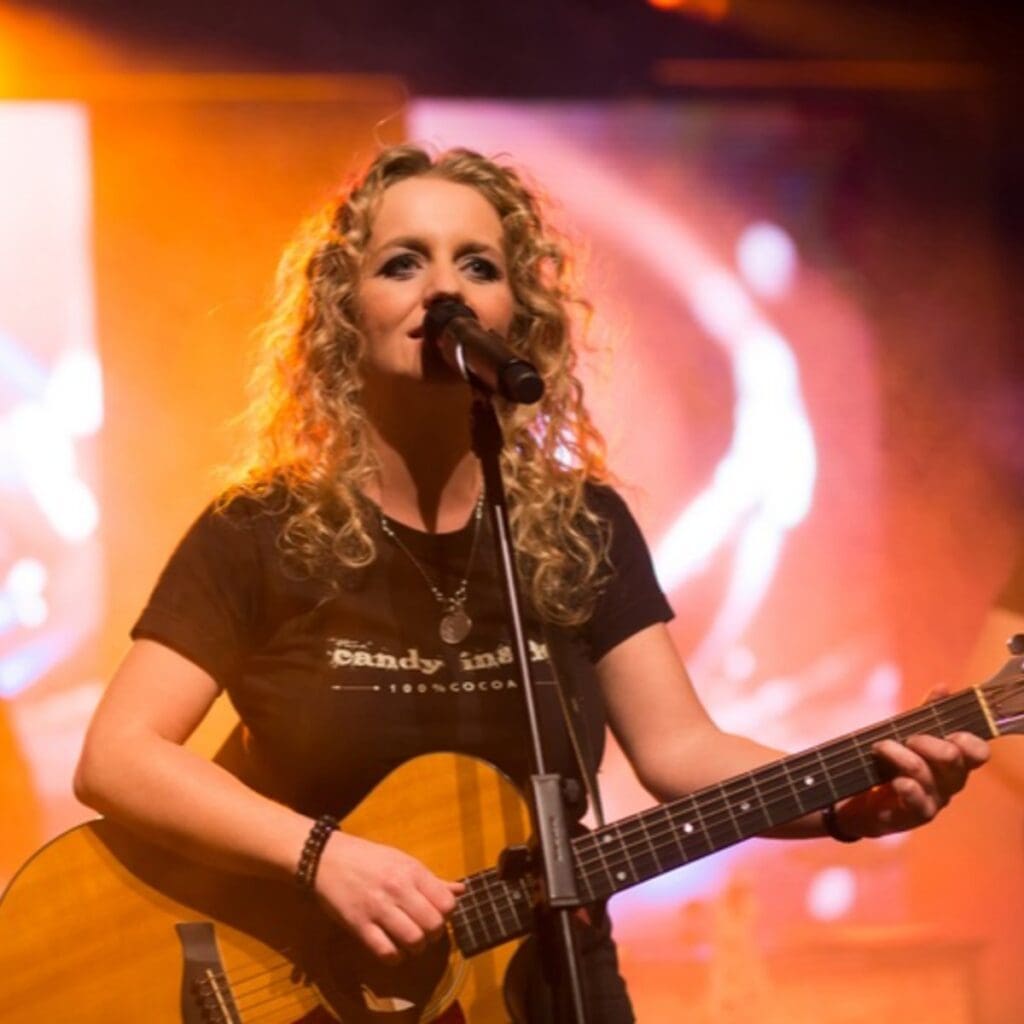 Christina Rommel - Schokolade - Das Konzert …für Gaumen, Augen, Ohren und Seele - Chemnitz Wasserschloss Klaffenbach 19.03.2027 19:30 Uhr 8 Arena Ticket | Christina Rommel - Schokolade - Das Konzert …für Gaumen, Augen, Ohren und Seele - Chemnitz Wasserschloss Klaffenbach 19.03.2027 19:30 Uhr | 2027 03 19 Christina Rommel 1x1 20260610093414